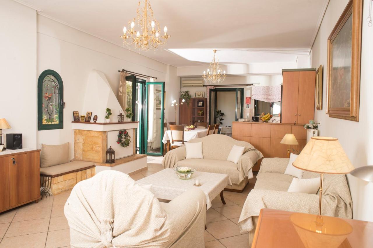 Maisonette With Garden In The Heart Of The Historical Kalamata Center מראה חיצוני תמונה