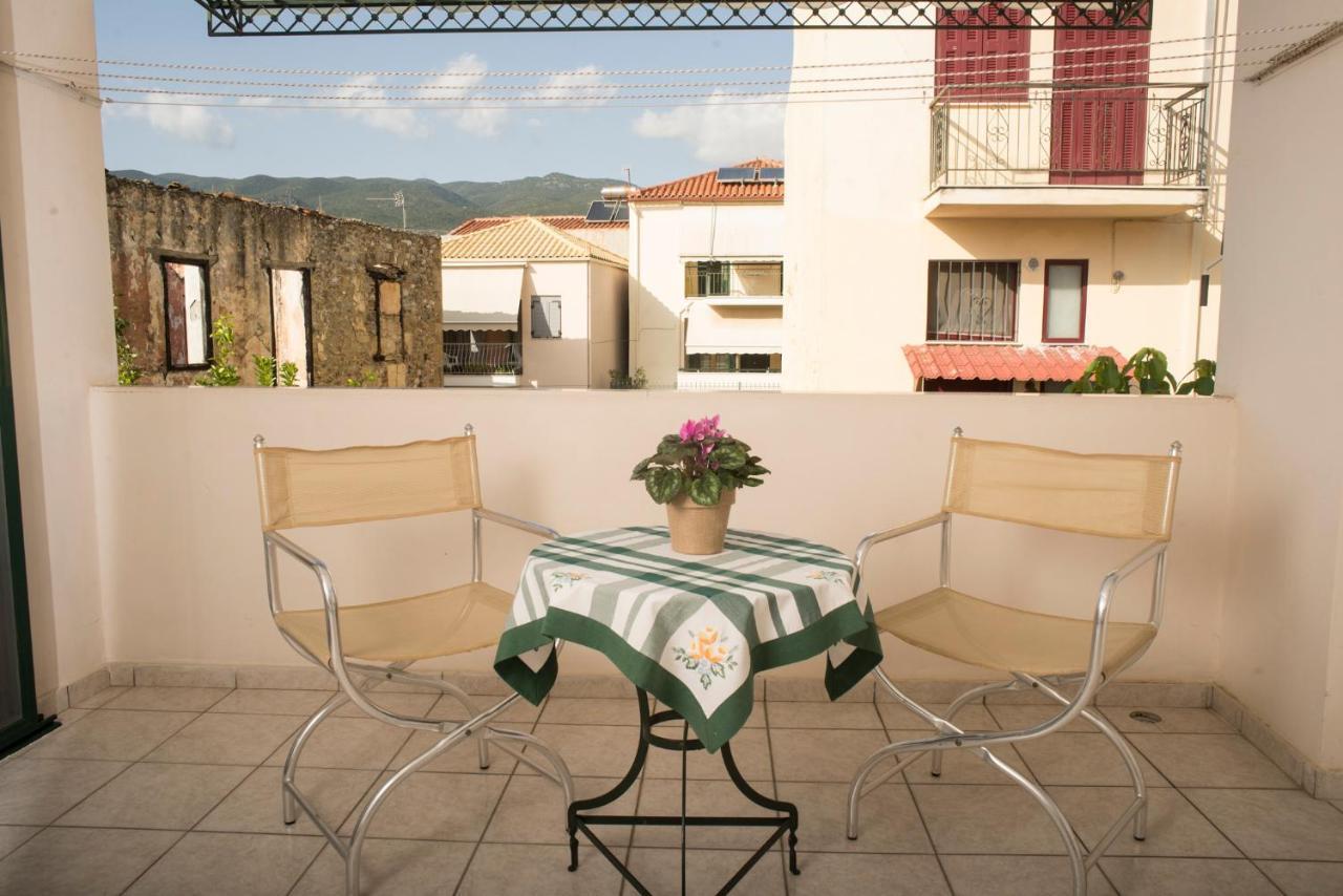 Maisonette With Garden In The Heart Of The Historical Kalamata Center מראה חיצוני תמונה