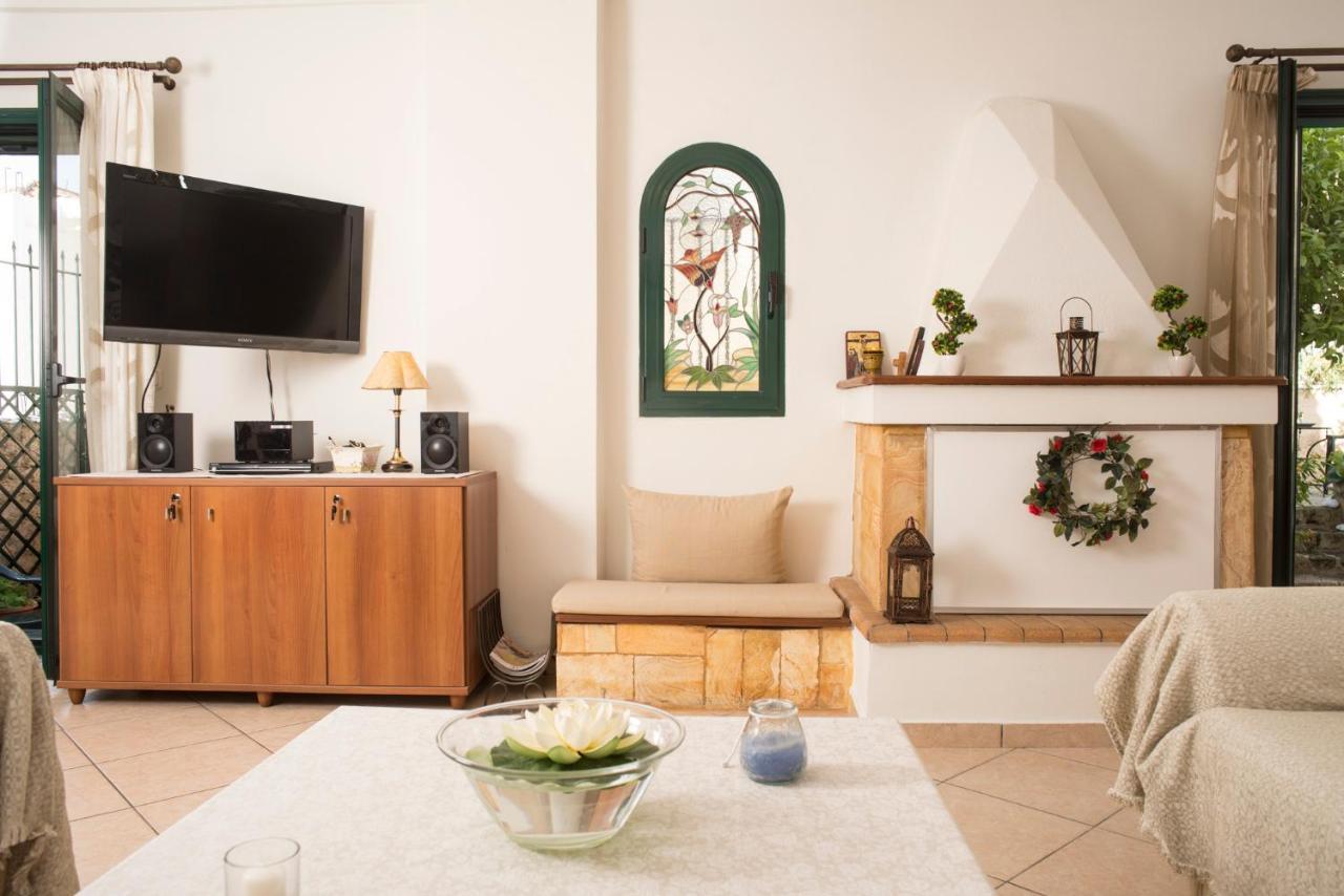 Maisonette With Garden In The Heart Of The Historical Kalamata Center מראה חיצוני תמונה