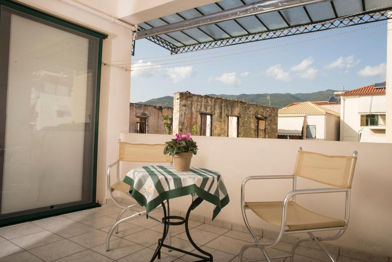 Maisonette With Garden In The Heart Of The Historical Kalamata Center מראה חיצוני תמונה
